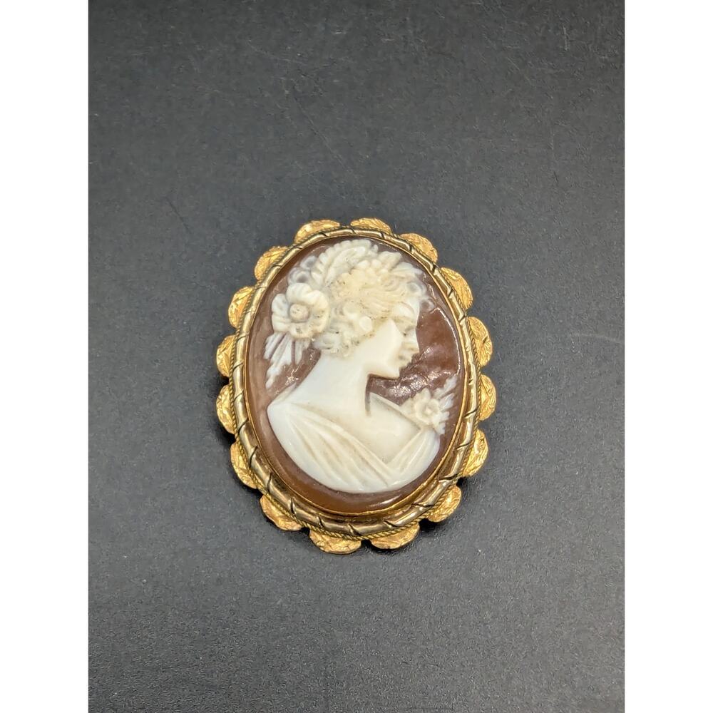 Vintage 18k Yellow Gold Silver 925 Carved Shell Woman Flower Cameo Pendant